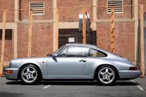 Porsche 911 Carrera RS 3.6 Touring 1992 года  (WW)